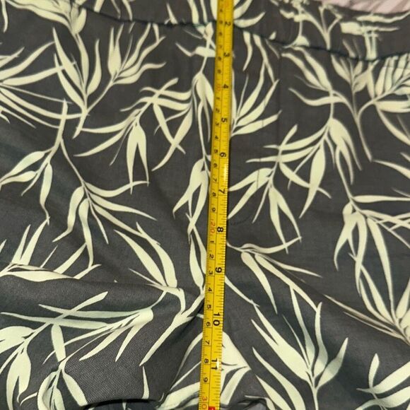 Lands' End Womens Olive Green Leaf Tropical Mid-Rise Chino Pants Ladies Size 16 - Picture 14 of 15